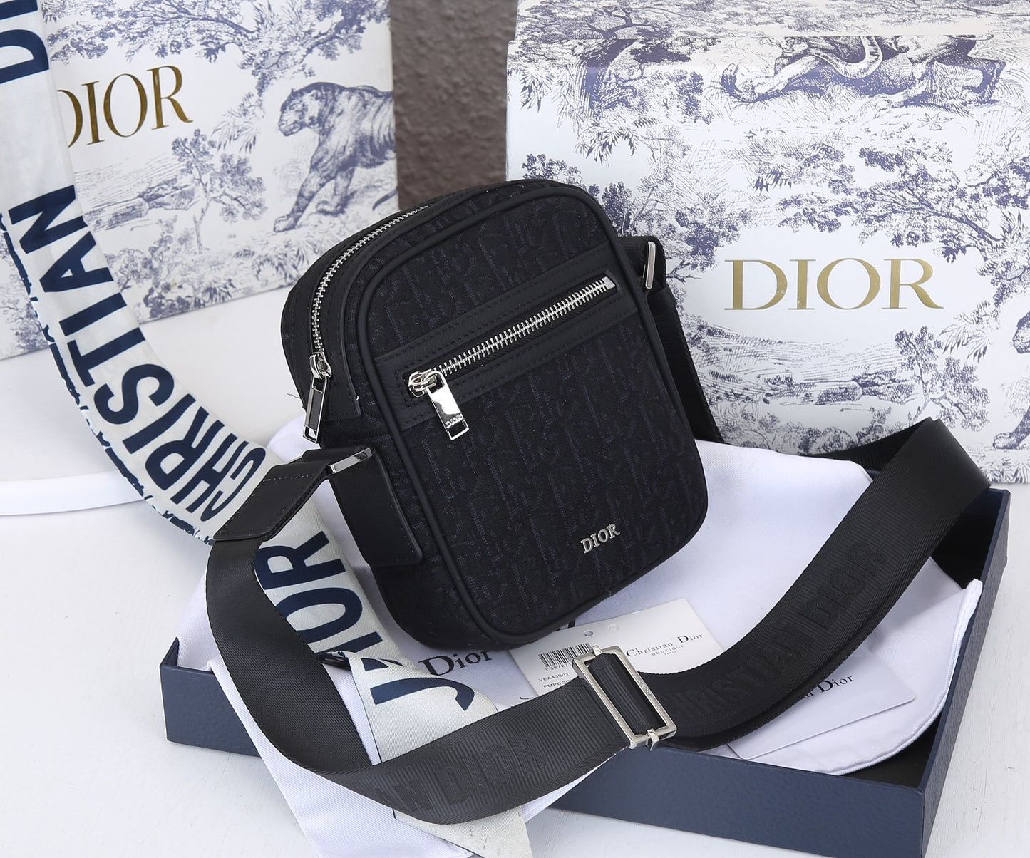Dior Oblique Messenger Bag – Black Canvas with Pebbled Leather | Tiger Gift Box Edition