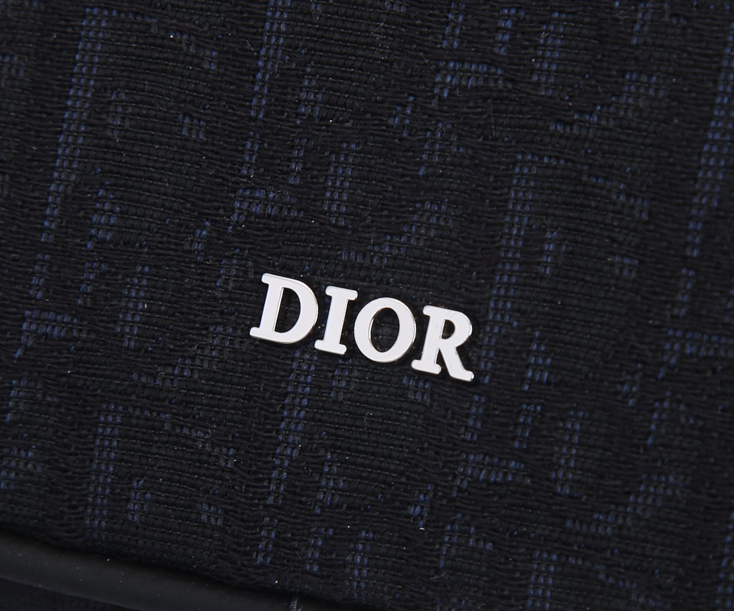 Dior Oblique Messenger Bag – Black Canvas with Pebbled Leather | Tiger Gift Box Edition