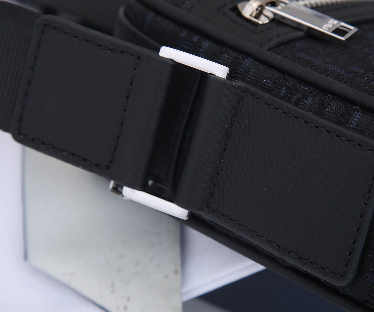 Dior Oblique Messenger Bag – Black Canvas with Pebbled Leather | Tiger Gift Box Edition