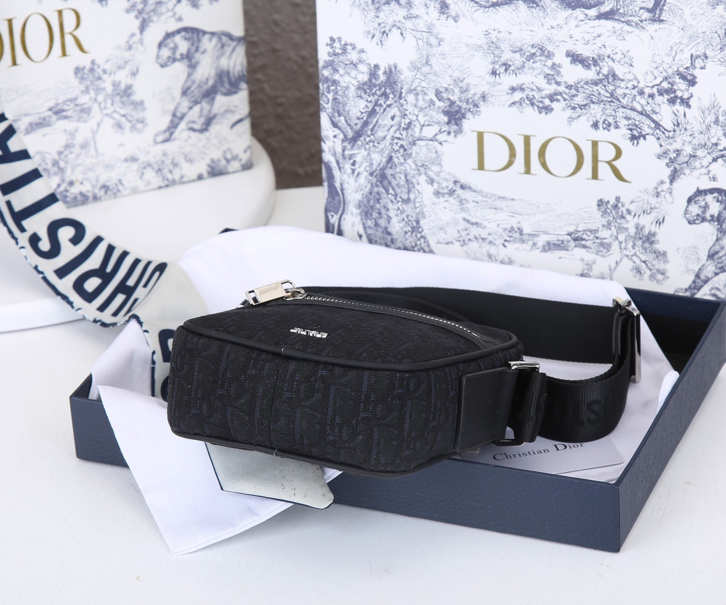Dior Oblique Messenger Bag – Black Canvas with Pebbled Leather | Tiger Gift Box Edition