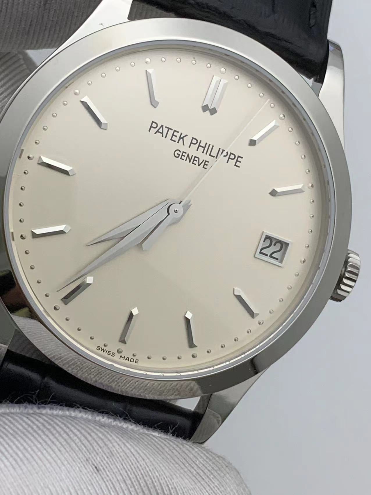 Elegant Calatrava Tribute – 38mm Ivory Dial & Black Leather Strap