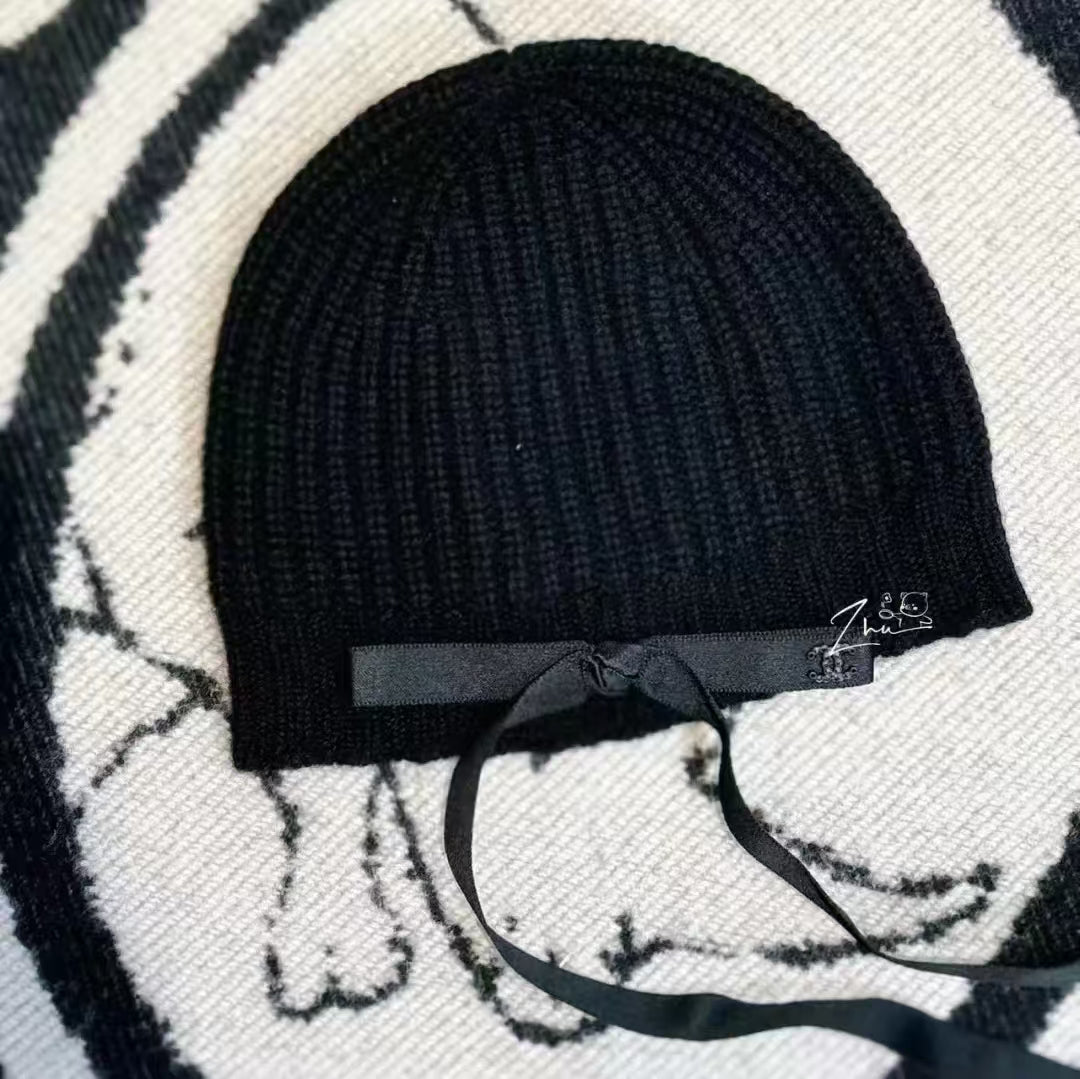 Chanel Cap – CHANEL Cashmere and Wool Knit Hat