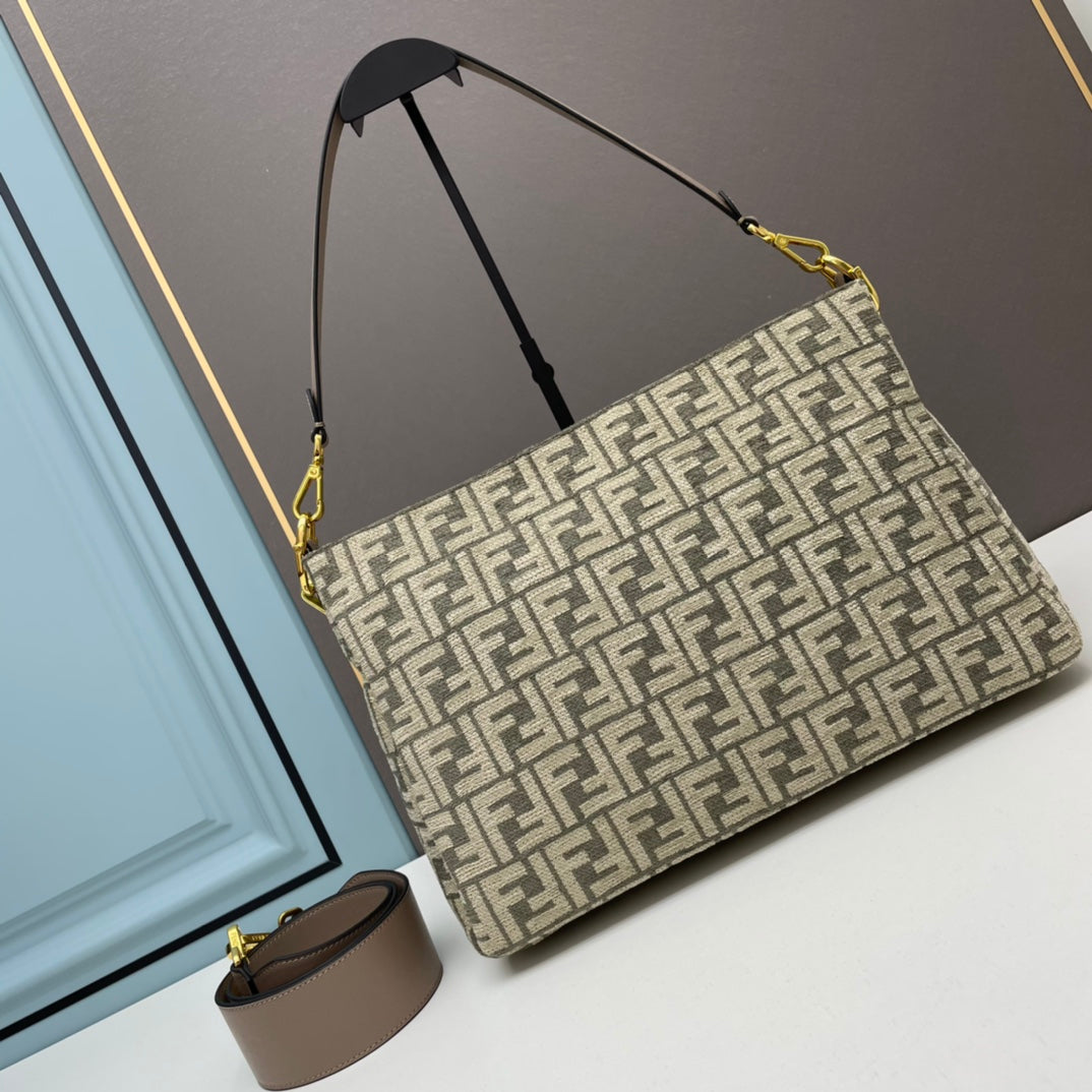 O'LOCK Zip Runway New Fashion Bag Wh