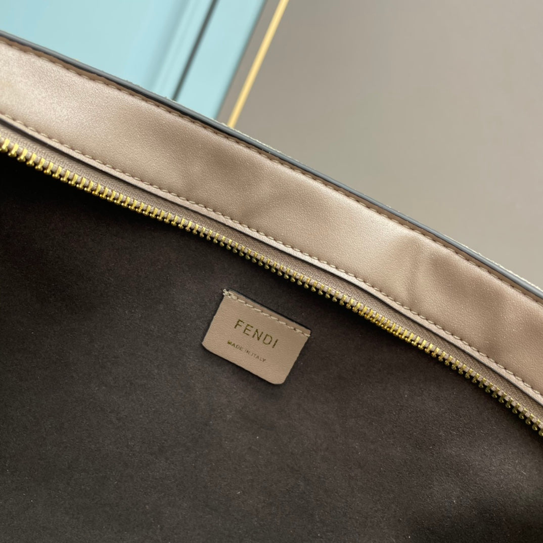 O'LOCK Zip Runway New Fashion Bag Wh
