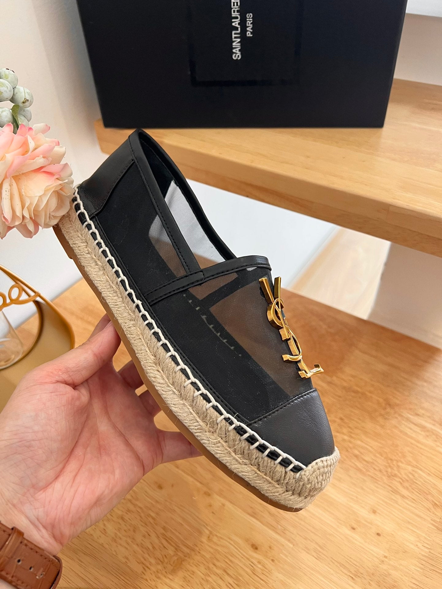 SAINT LAURENT Early Spring Gold Letter Logo Mesh Fisherman Shoes Bk