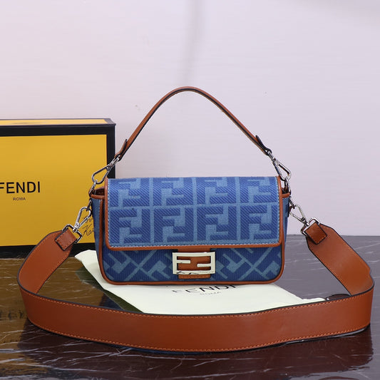 FENDI Baguette Medium Embroidered Bag Bl