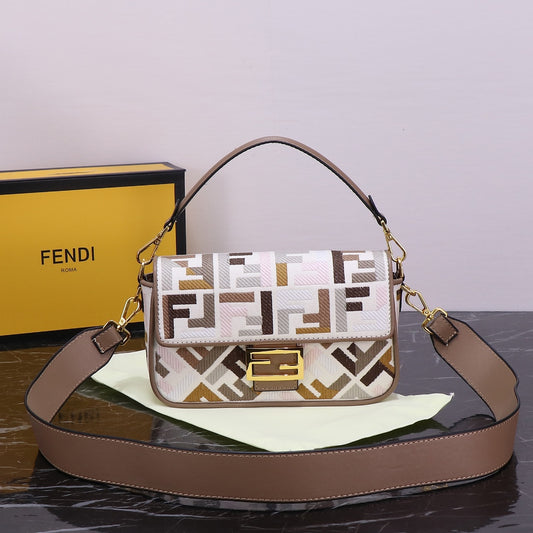 FENDI Baguette Medium Embroidered Bag Wh