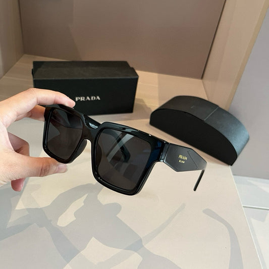 Prada High-End Women’s Sunglasses – Face-Shaping UV Protection