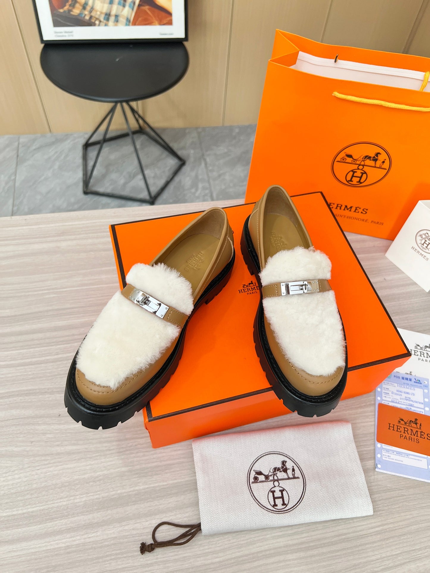 Hermes 2024 Fall Handmade Signature Leather Shoes – Women’s Collection white