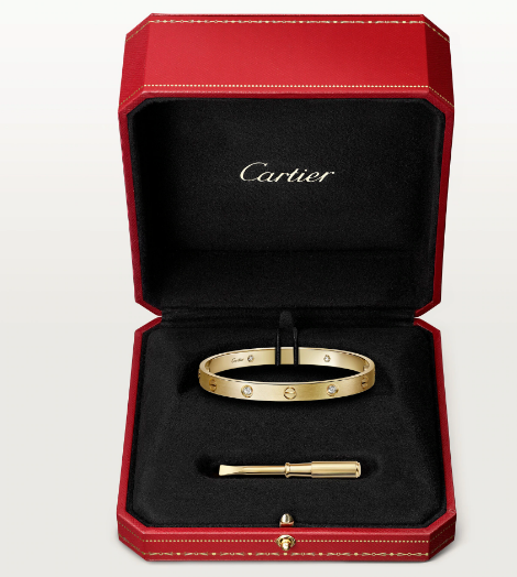 Timeless Elegance with a Sparkle of Love