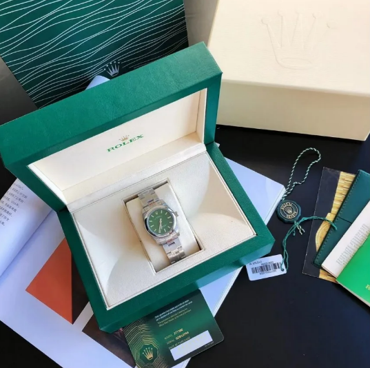 Vibrant Simplicity, Rolex Precision - Rolex Oyster Perpetual