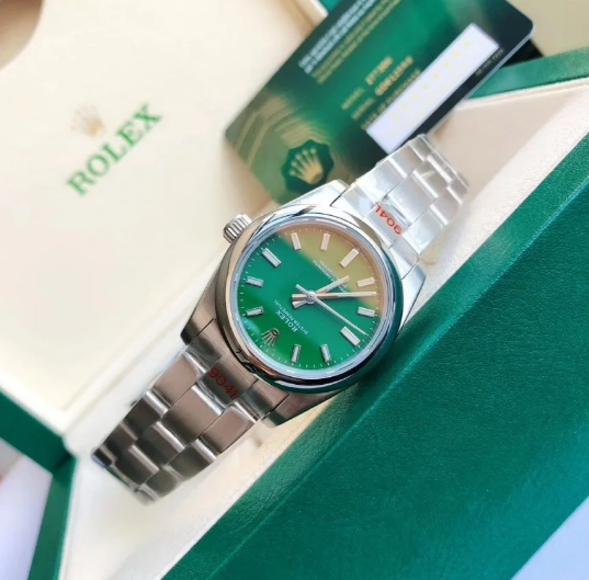Vibrant Simplicity, Rolex Precision - Rolex Oyster Perpetual