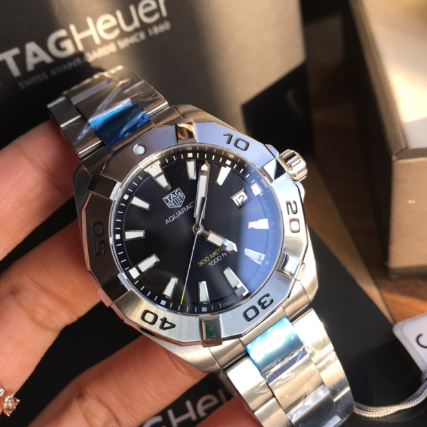 TAG Heuer Aquaracer Men's Watch – New High-Style Model