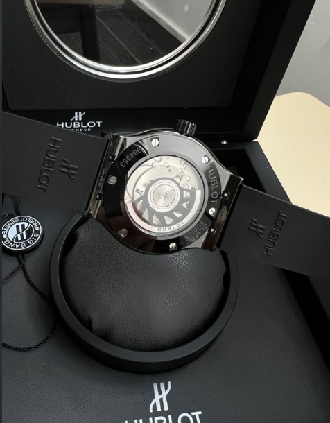 HUBLOT Classic Fusion 542.CM.1171.JJZ – Exclusive Ceramic Edition |