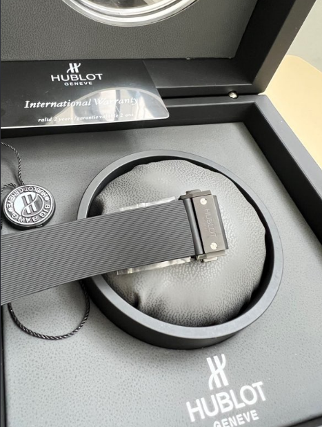 HUBLOT Classic Fusion 542.CM.1171.JJZ – Exclusive Ceramic Edition |