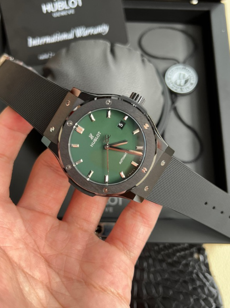 HUBLOT Classic Fusion 542.CM.1171.JJZ – Exclusive Ceramic Edition |
