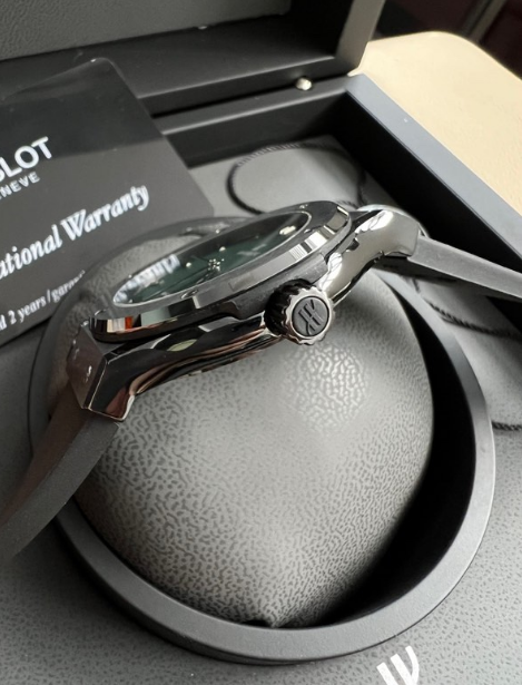 HUBLOT Classic Fusion 542.CM.1171.JJZ – Exclusive Ceramic Edition |
