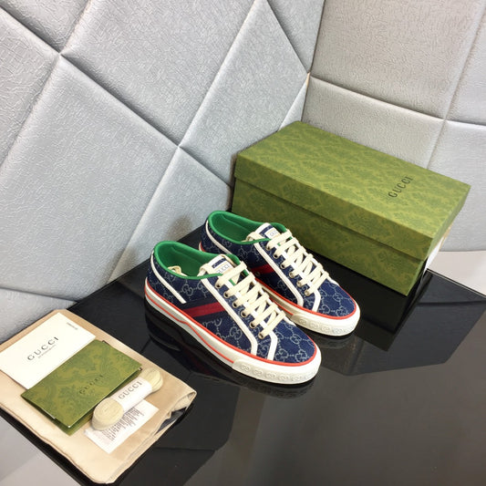 GUCCI 1977 Low-Top Double G Canvas Sneakers – 2020 Classic