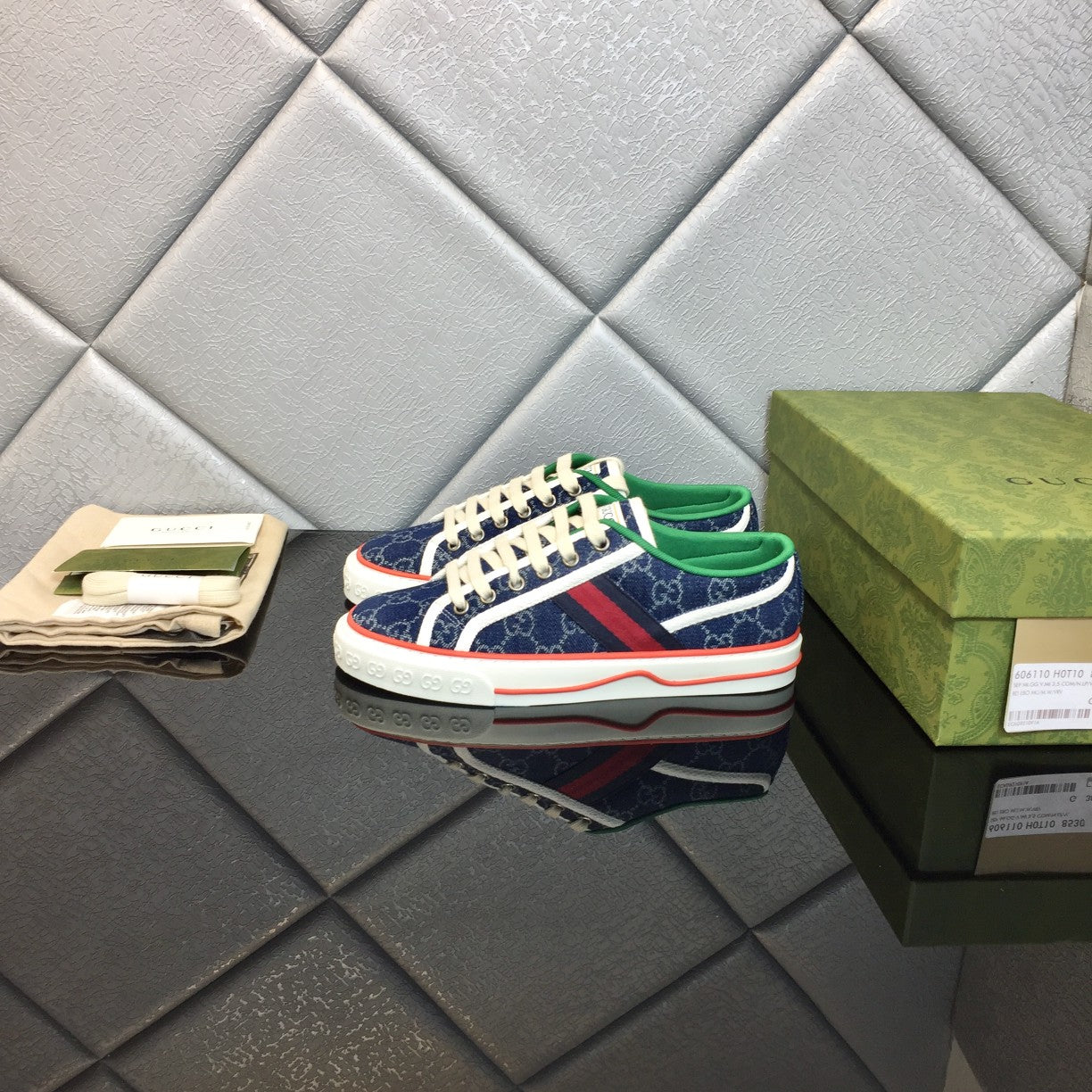 GUCCI 1977 Low-Top Double G Canvas Sneakers – 2020 Classic