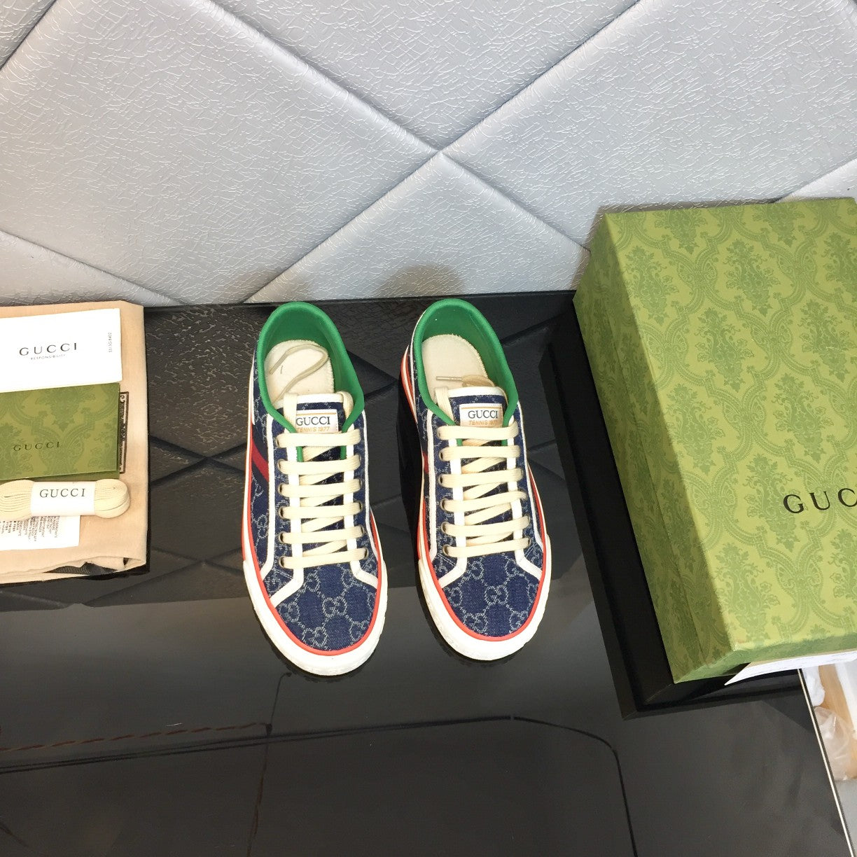 GUCCI 1977 Low-Top Double G Canvas Sneakers – 2020 Classic