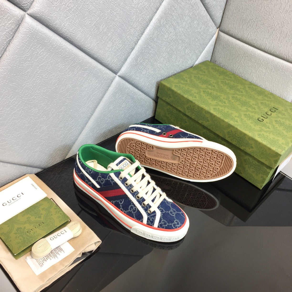 GUCCI 1977 Low-Top Double G Canvas Sneakers – 2020 Classic