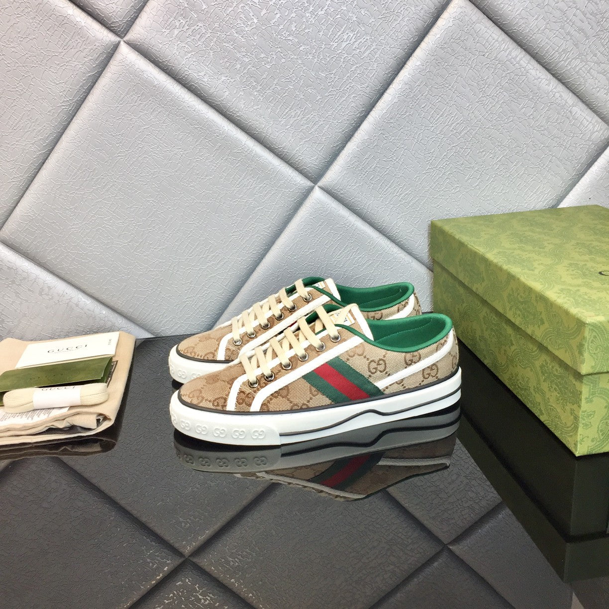 GUCCI 2020 Classic 1977 GG Canvas Low-Top Sneakers