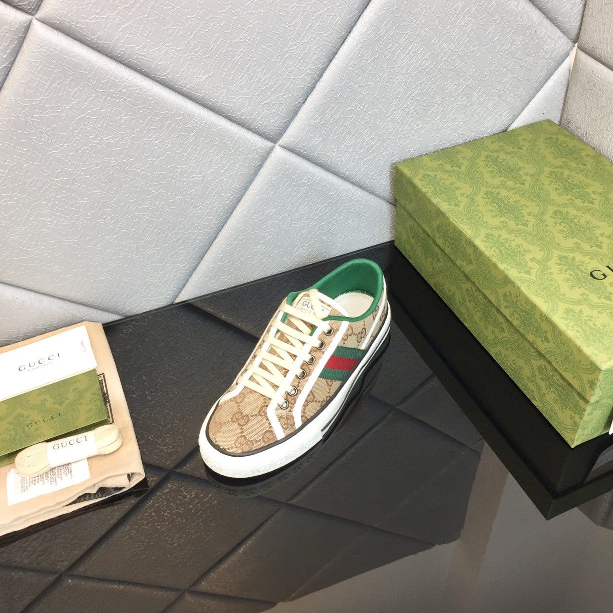 GUCCI 2020 Classic 1977 GG Canvas Low-Top Sneakers