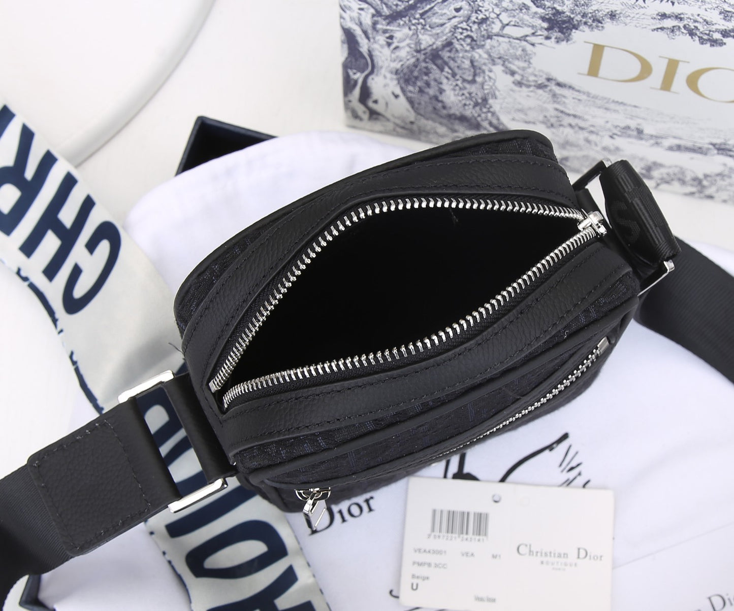 Dior Oblique Messenger Bag – Black Canvas with Pebbled Leather | Tiger Gift Box Edition