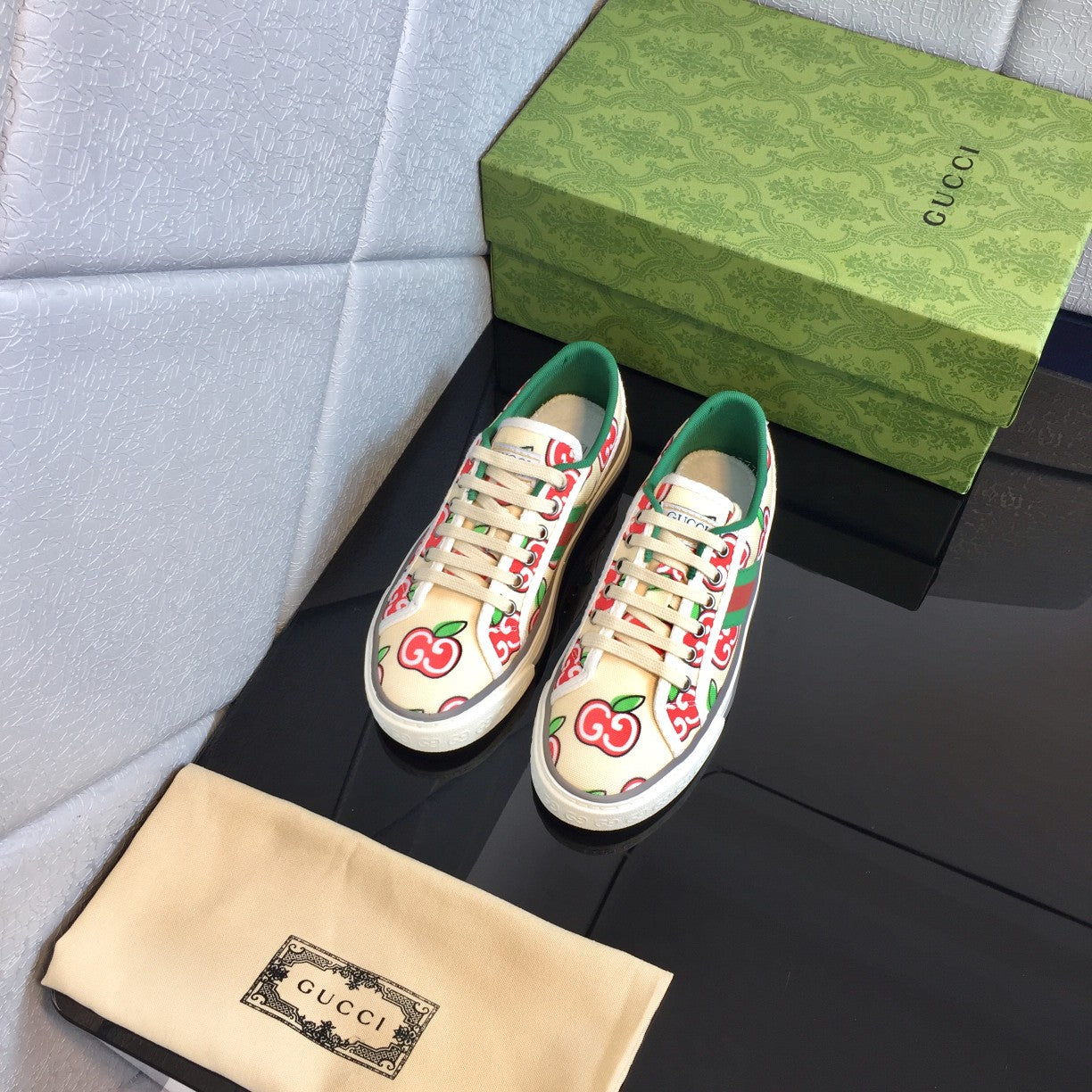 GUCCI 2020 Vintage-Inspired 1977 GG Canvas Low-Top Sneakers