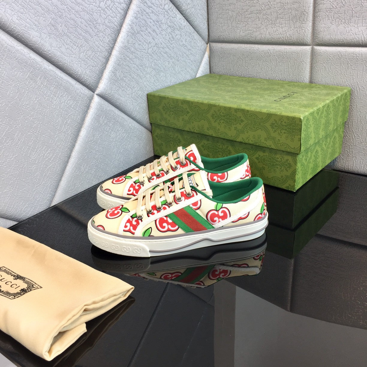 GUCCI 2020 Vintage-Inspired 1977 GG Canvas Low-Top Sneakers