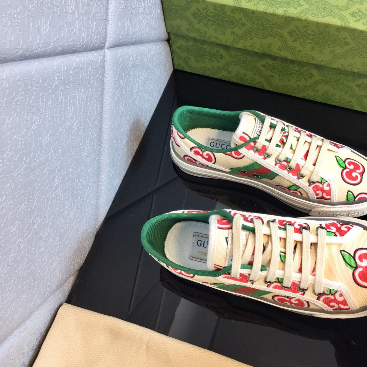GUCCI 2020 Vintage-Inspired 1977 GG Canvas Low-Top Sneakers