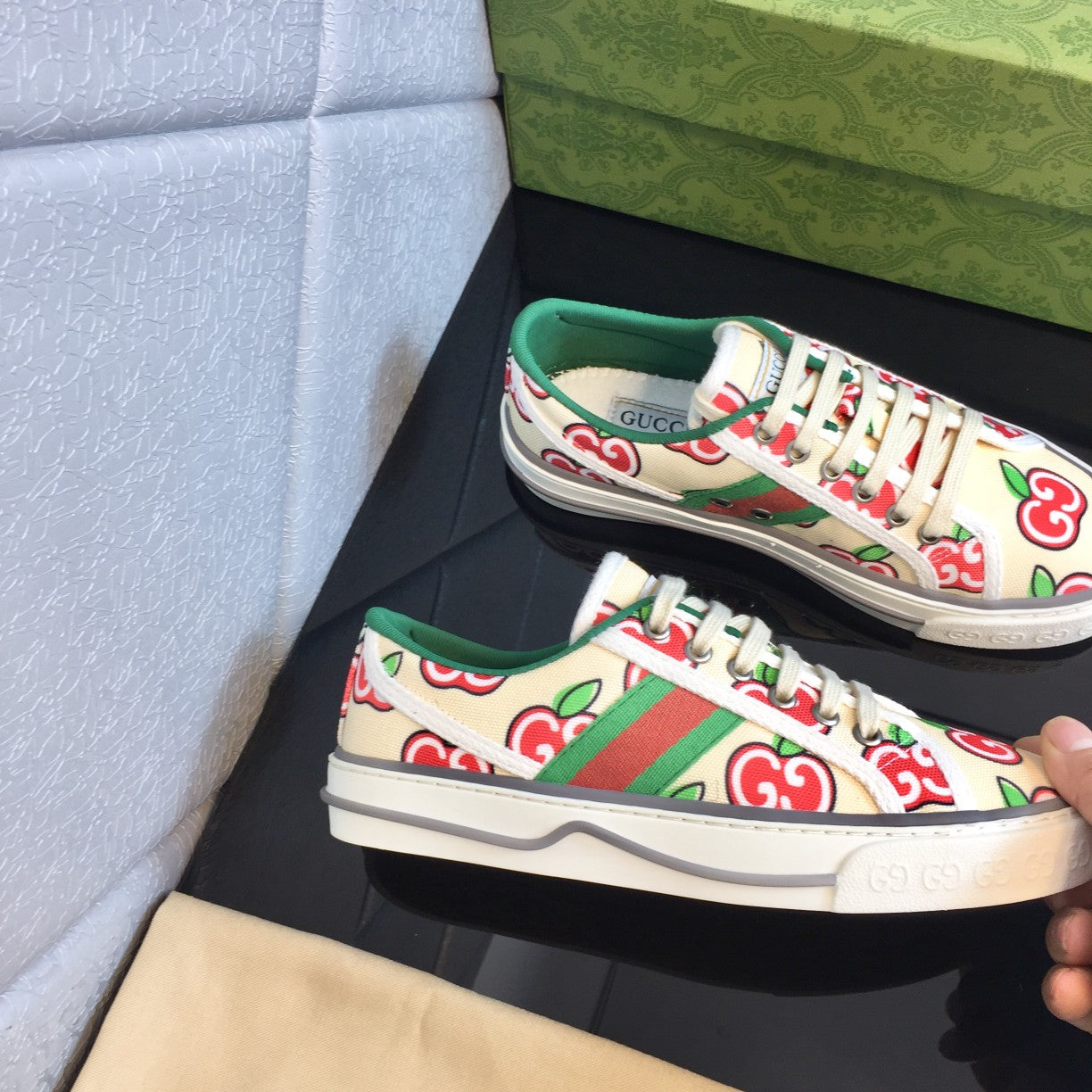 GUCCI 2020 Vintage-Inspired 1977 GG Canvas Low-Top Sneakers
