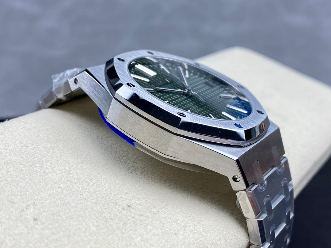 Audemars Piguet Royal Oak  – 41mm, Five Stunning Dial Colors