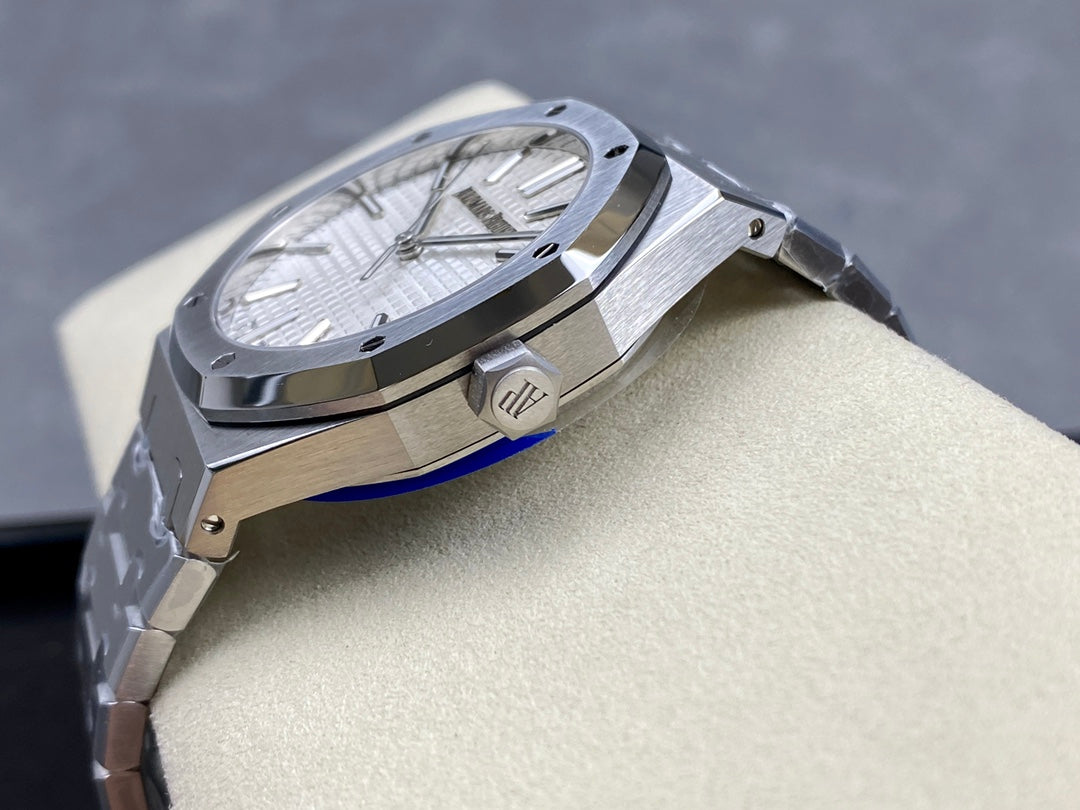 Audemars Piguet Royal Oak – Full 41mm Dial Collection