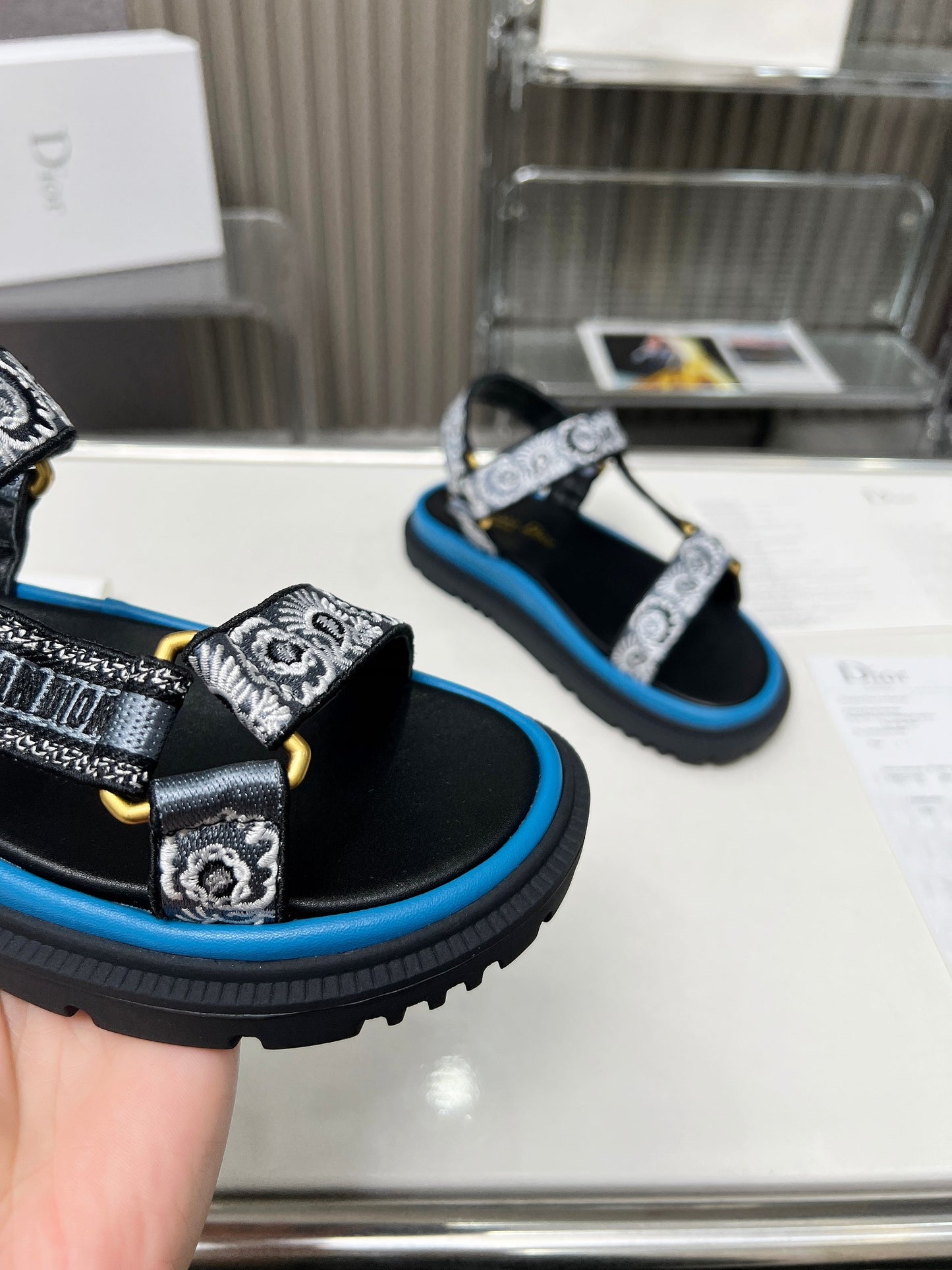 DIOR 2024 Spring/Summer Velcro Sandals – Iconic Design