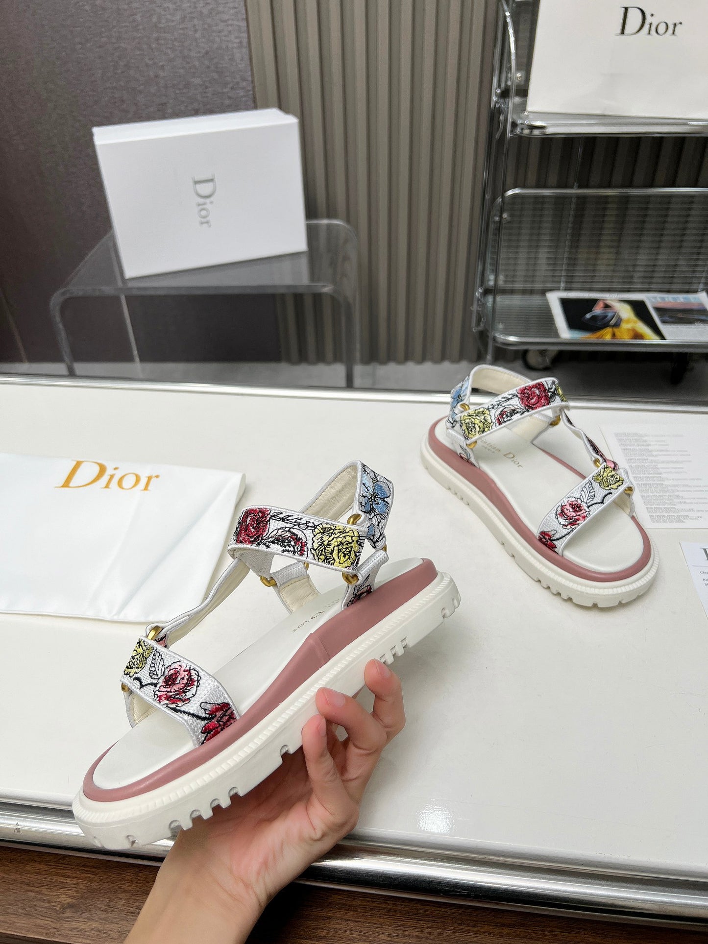 DIOR 2024 Spring/Summer Velcro Sandals – Iconic Design