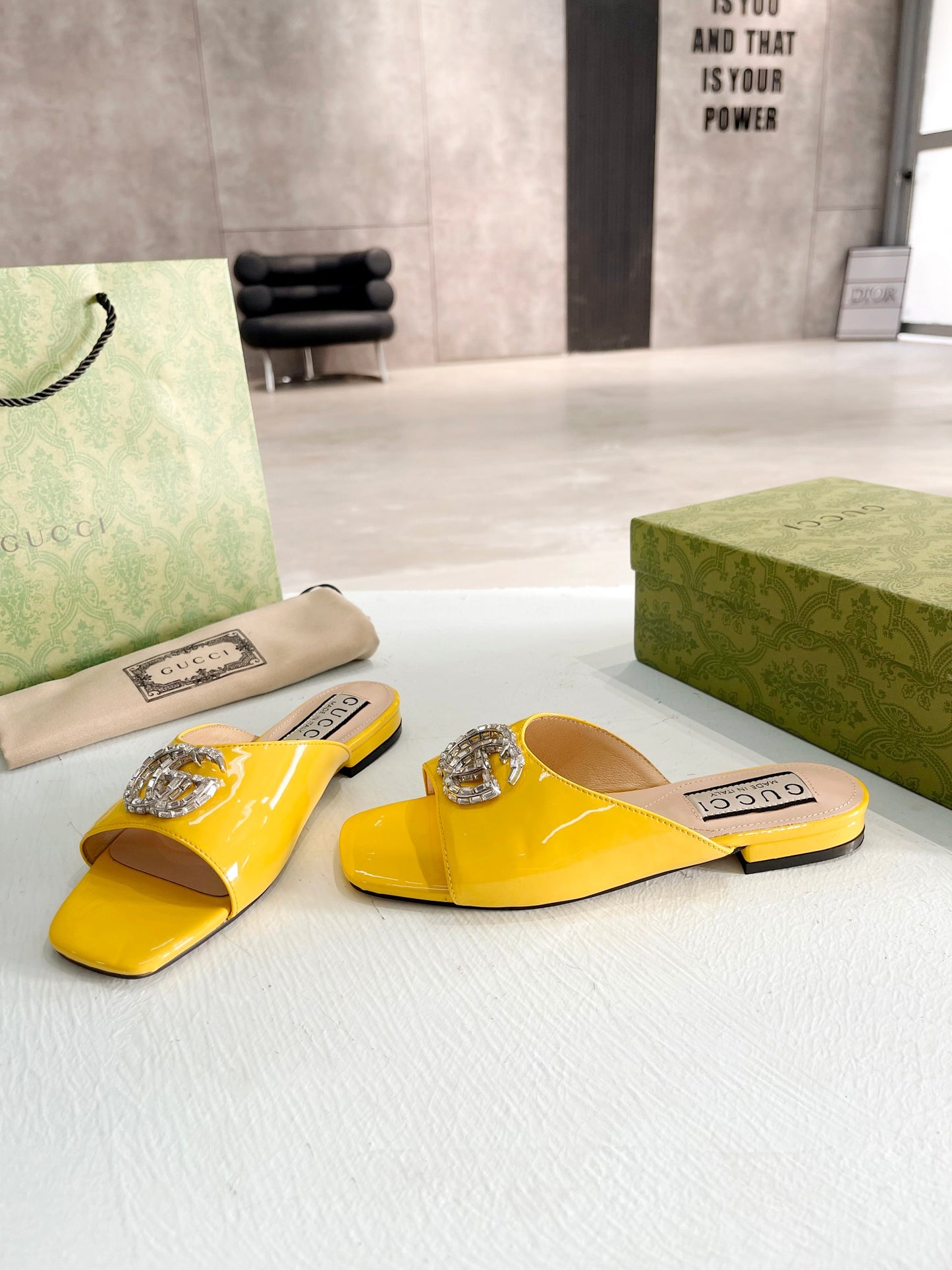 Luxury Gucci-Inspired Patent Leather Shoes – 8 Colors, Sheepskin Lined