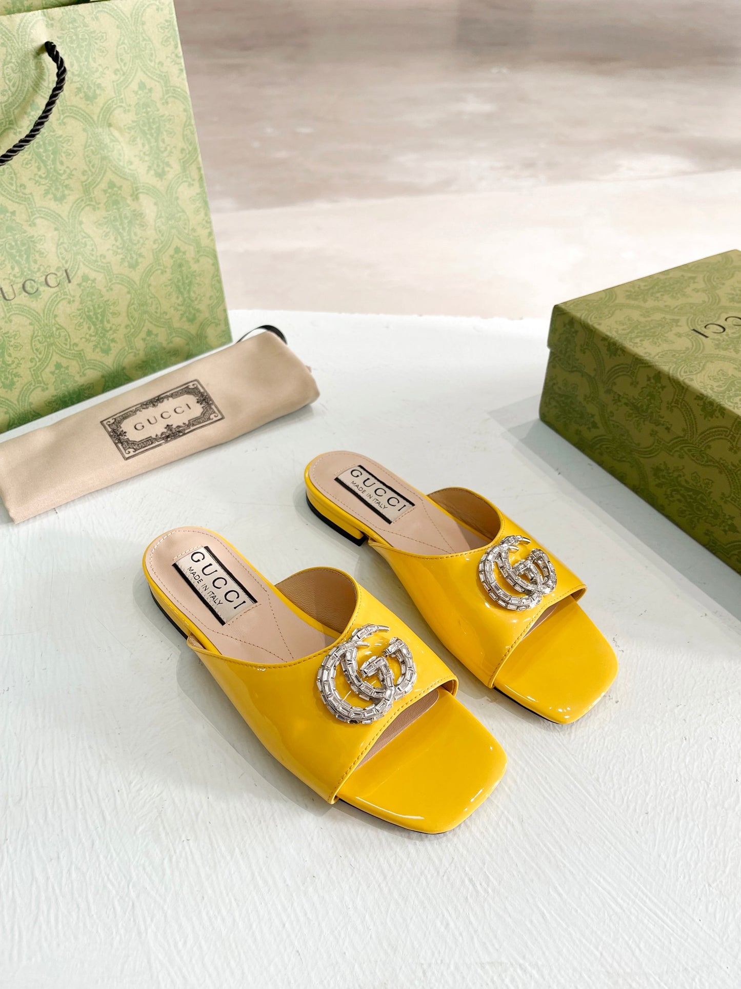Luxury Gucci-Inspired Patent Leather Shoes – 8 Colors, Sheepskin Lined