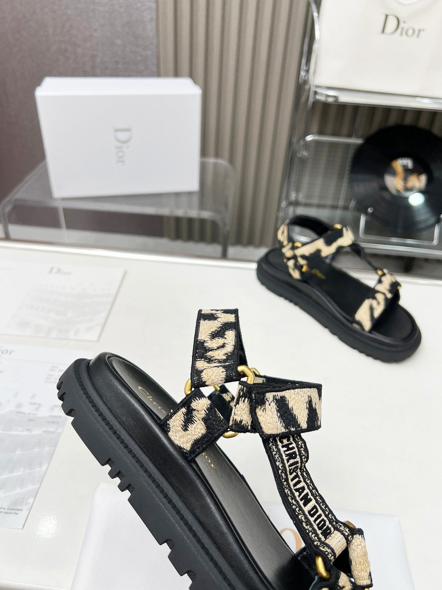 DIOR 2024 Spring/Summer Velcro Sandals – Iconic Design