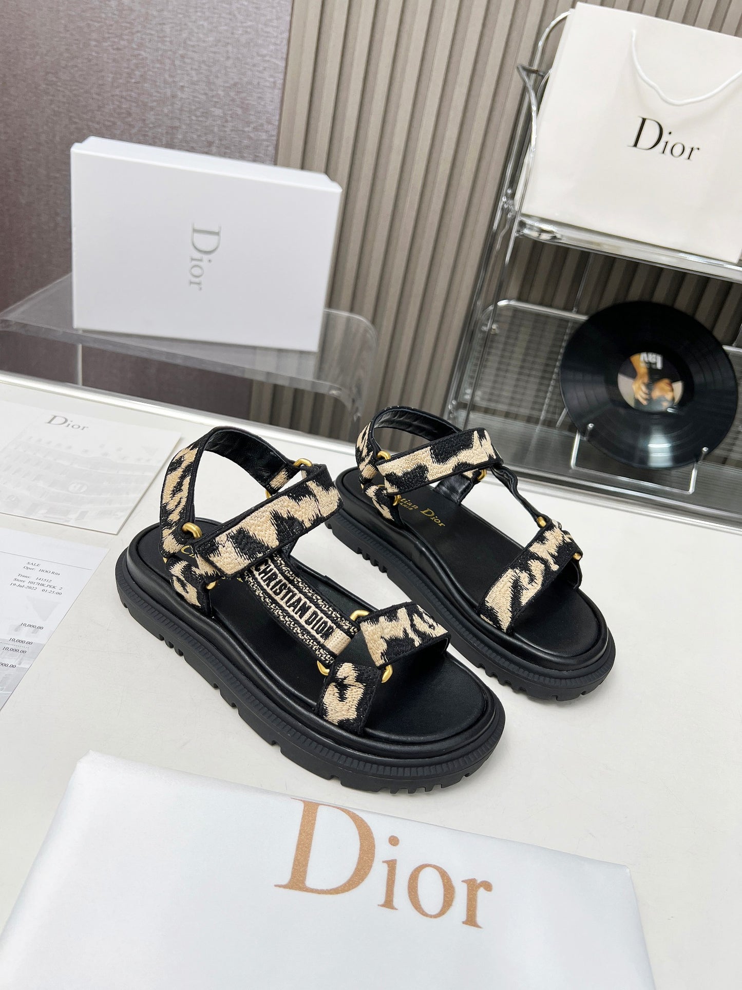 DIOR 2024 Spring/Summer Velcro Sandals – Iconic Design