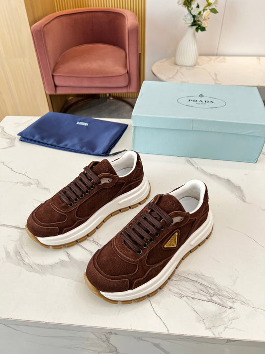 Prada 2024SS Couple’s Suede Trainers – FW Casual Luxe Sneakers