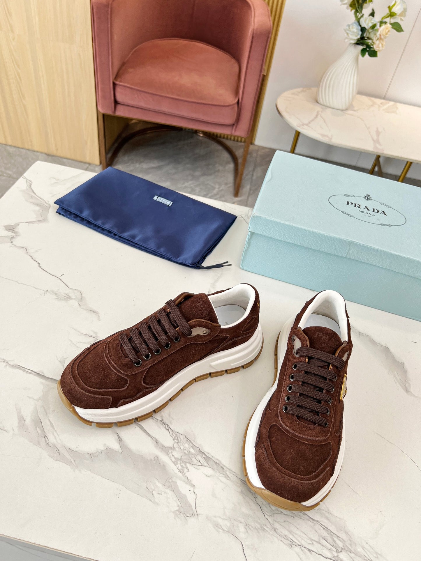 Prada 2024SS Couple’s Suede Trainers – FW Casual Luxe Sneakers