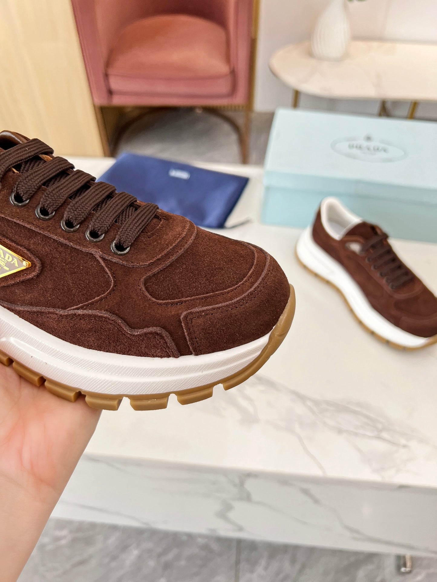 Prada 2024SS Couple’s Suede Trainers – FW Casual Luxe Sneakers