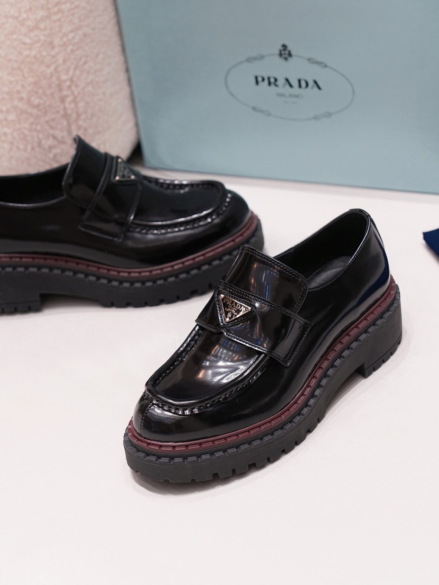 Prada 2024 FW Runway Loafers – High-Design, Soft Leather