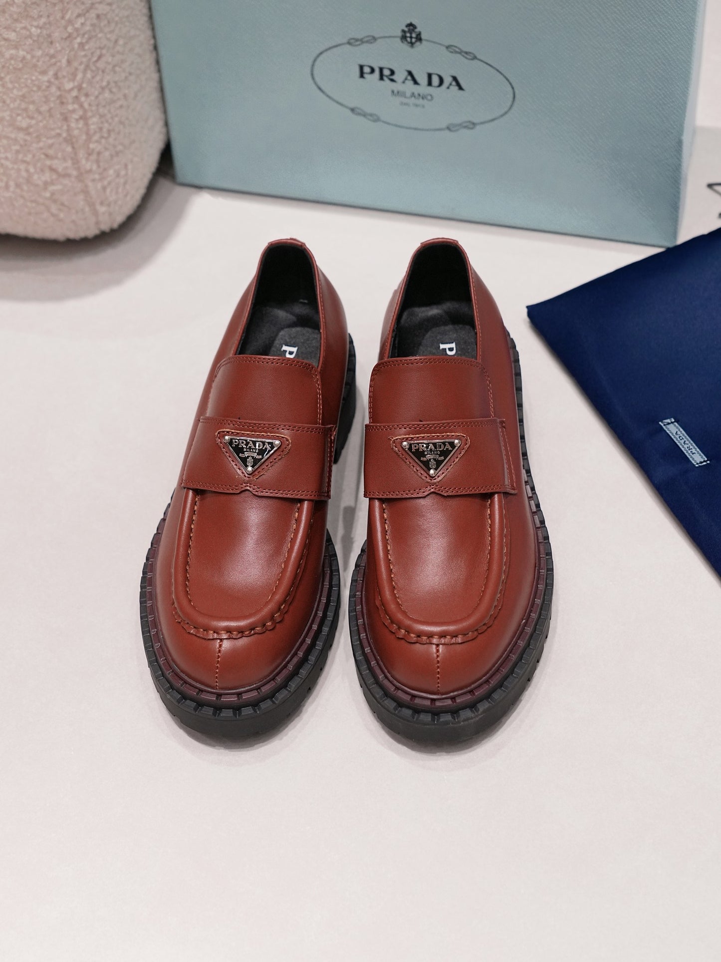 Prada 2024 FW Runway Loafers – Unique Design, Premium Leather