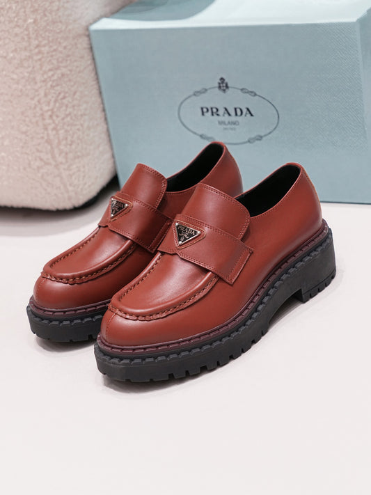 Prada 2024 FW Runway Loafers – Unique Design, Premium Leather