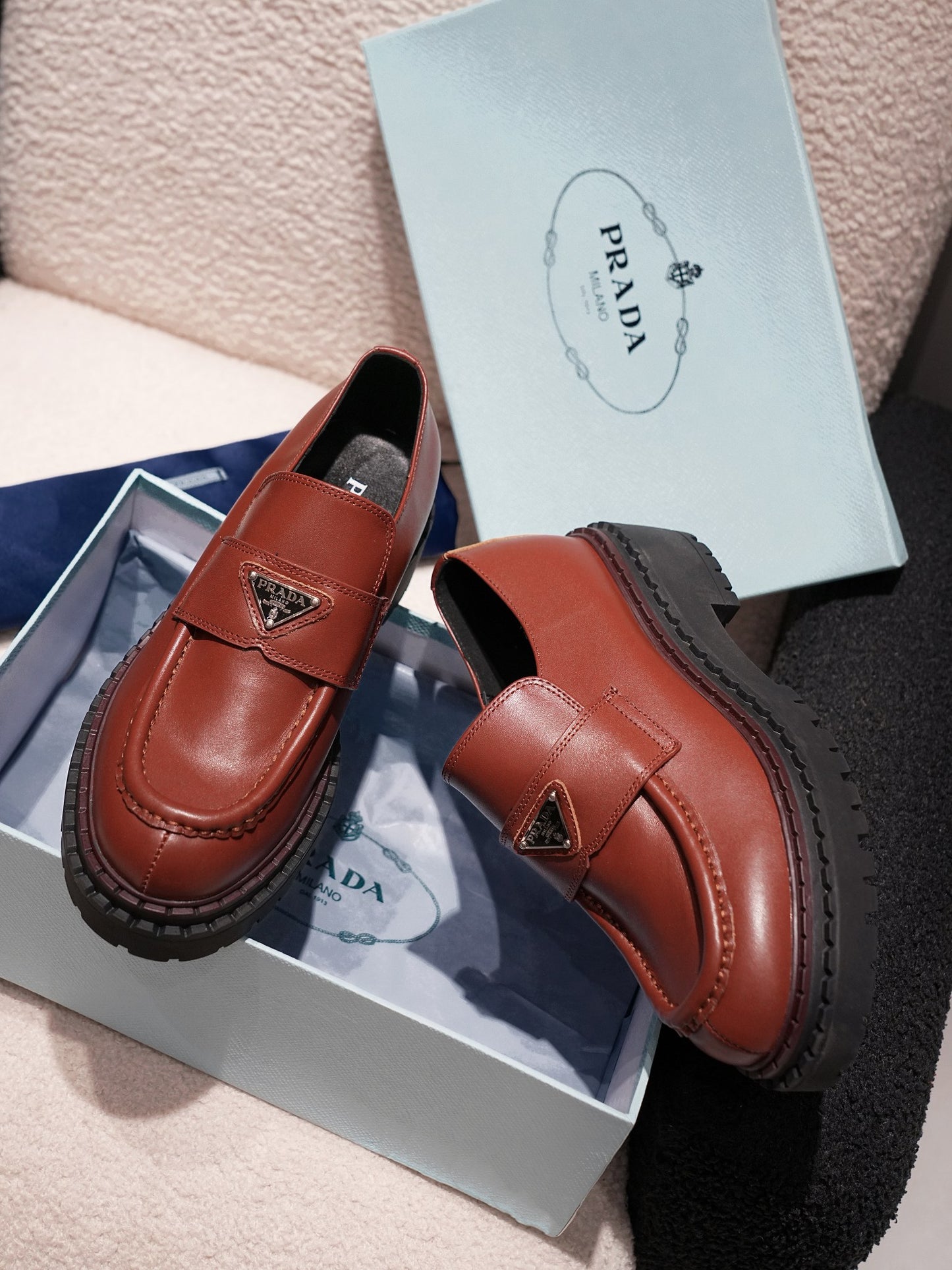 Prada 2024 FW Runway Loafers – Unique Design, Premium Leather
