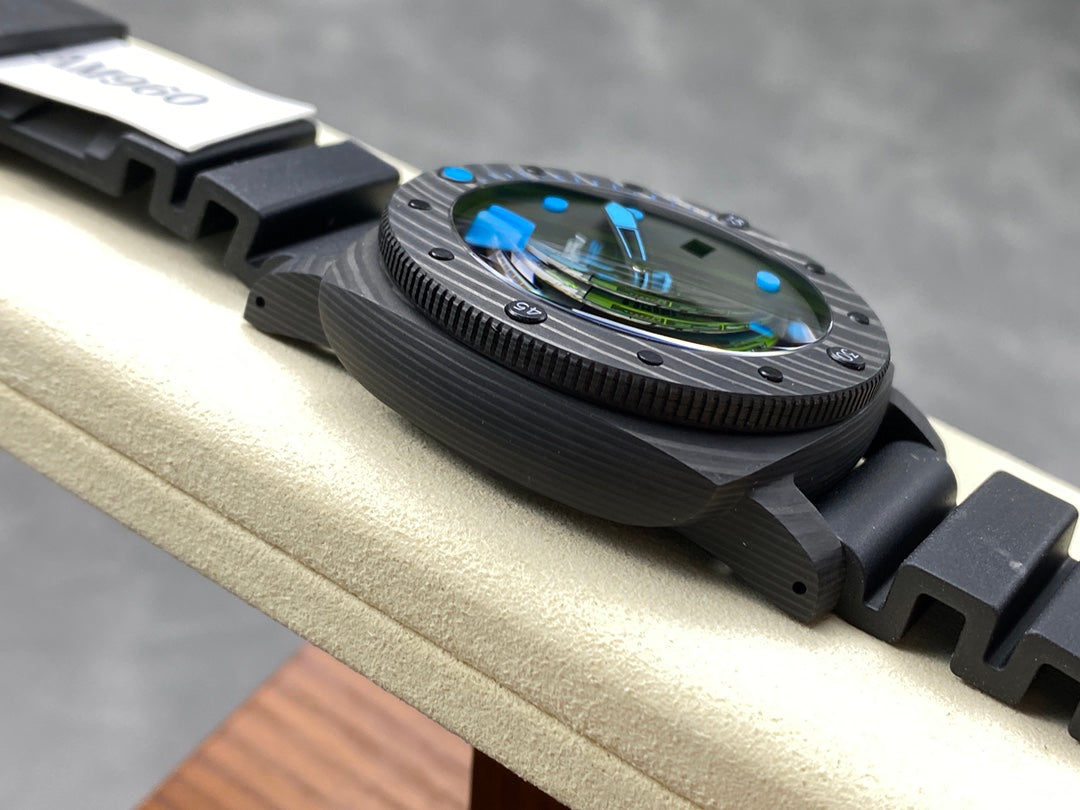 PAM960 – 42mm Carbon Fiber Automatic Dive Watch