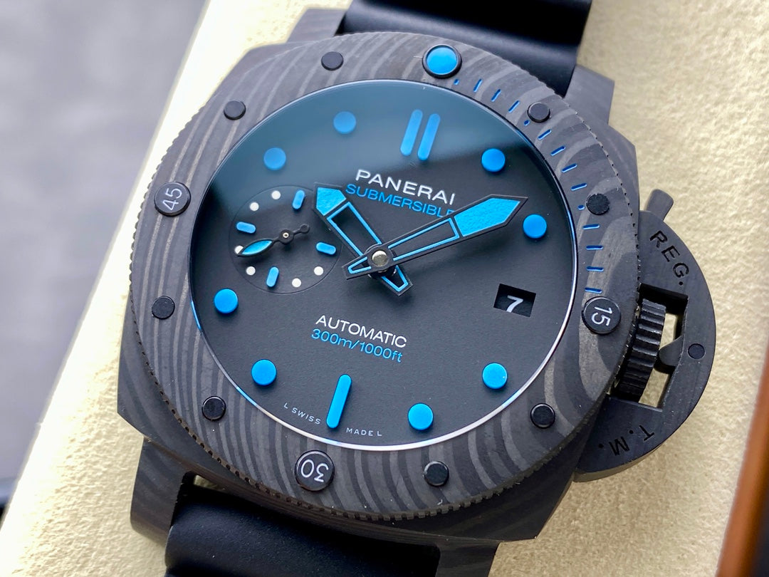 PAM960 – 42mm Carbon Fiber Automatic Dive Watch