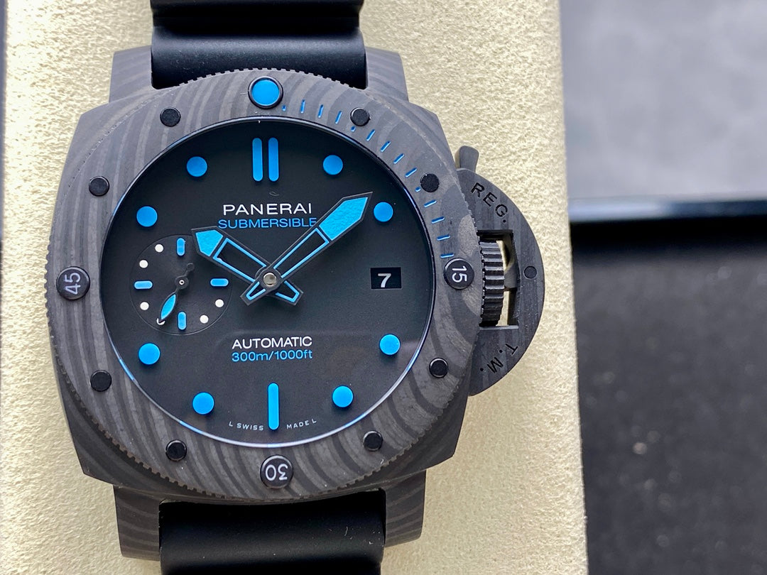 PAM960 – 42mm Carbon Fiber Automatic Dive Watch